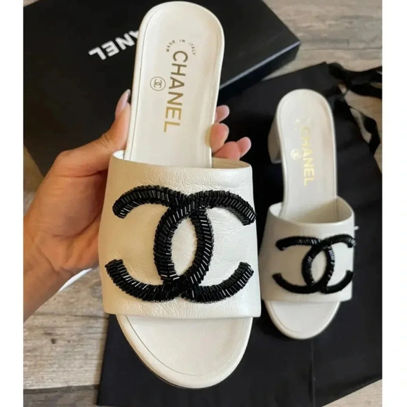 Chanel Black and White Calf Leather Sandals Sequin CC Logos Heel Block Classic - Picture 1 of 10